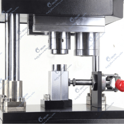 18650 macchina di piegatura 120w Li Ion Battery Sealing Machine della batteria delle cellule di 21700 cilindri