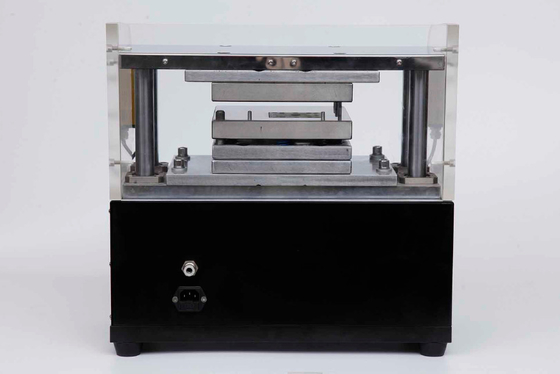 Macchina di formazione di perforazione automatica per il film laminato di alluminio della batteria del telefono cellulare usato per il laboratorio Rese di produzione della batteria