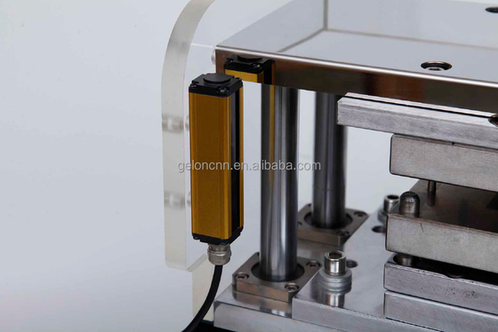 Linea di produzione della batteria al litio del laboratorio di Gelon, cassa delle cellule del sacchetto che forma le attrezzature